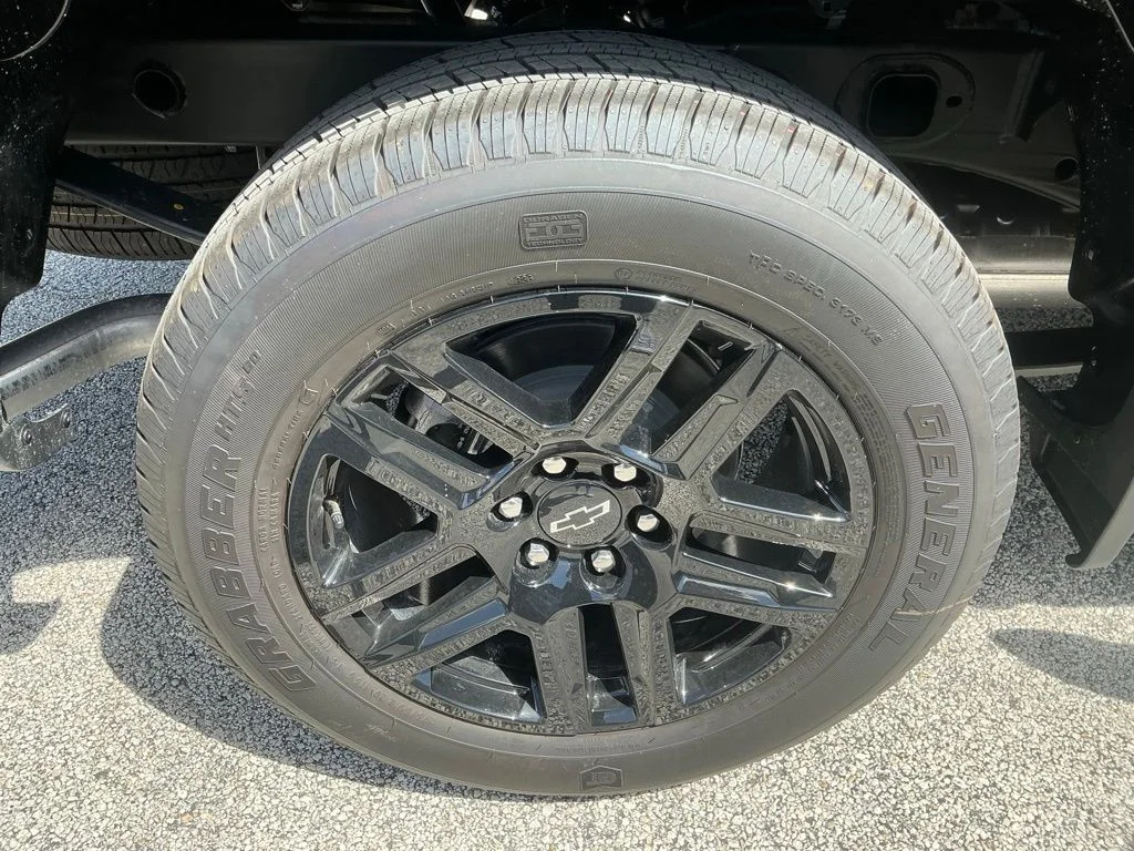 Used 2026 Black Chevrolet Custom image 17