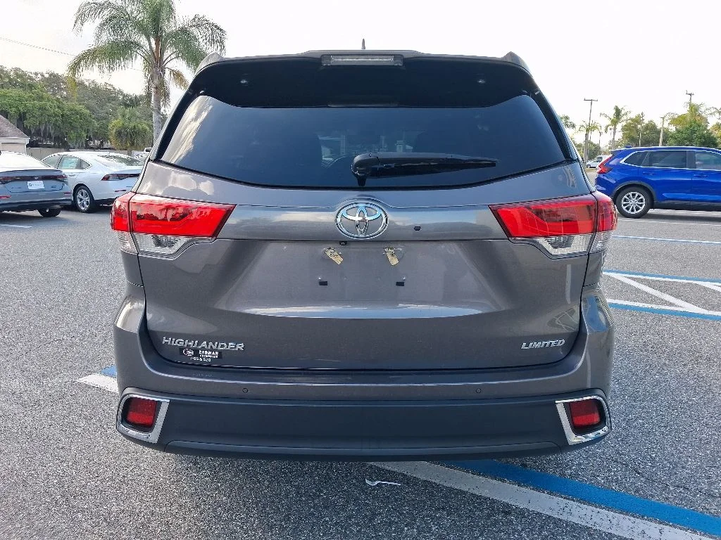 Used 2019 Gray Toyota Limited image 6