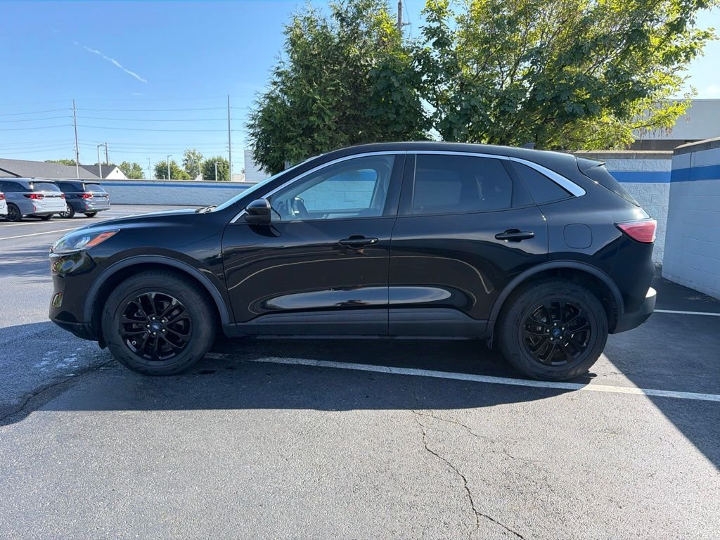 Used 2020 Black Metallic Ford SE image 2