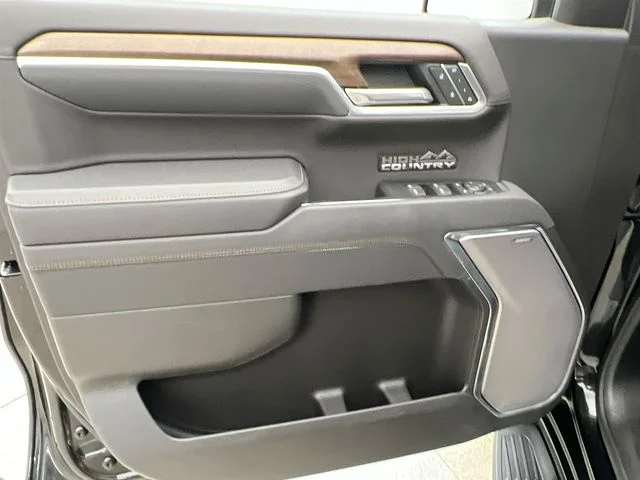 2025 Chevrolet Silverado 1500 High Country - Photo 21