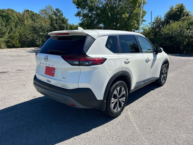 Used 2023 White Nissan SV image 3