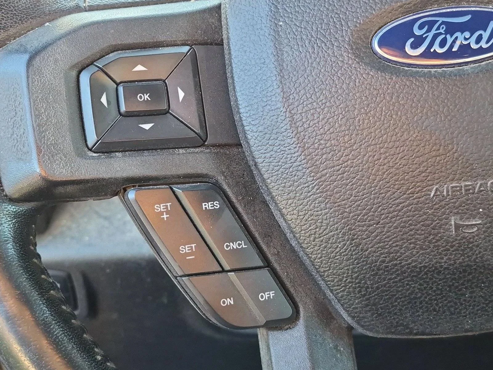 Used 2018 Ruby Red Metallic Tinted Clearcoat Ford XLT image 14