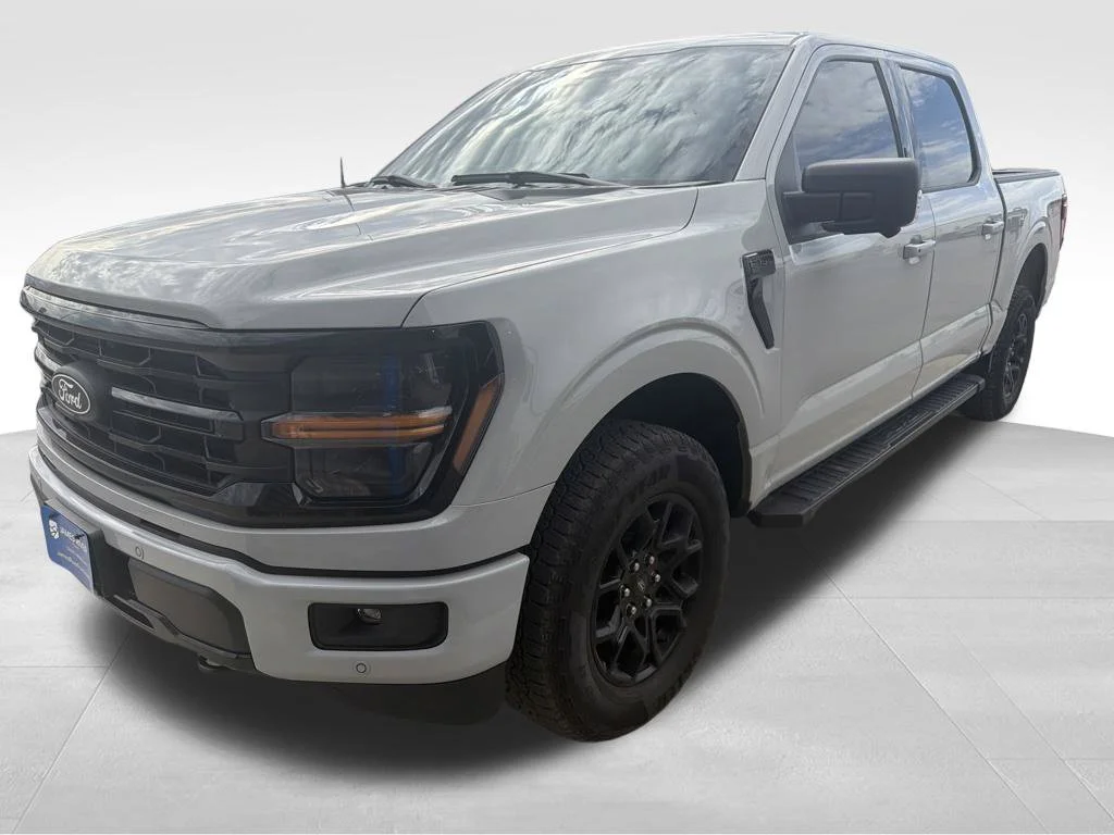 Used 2024 White Ford XLT image 9