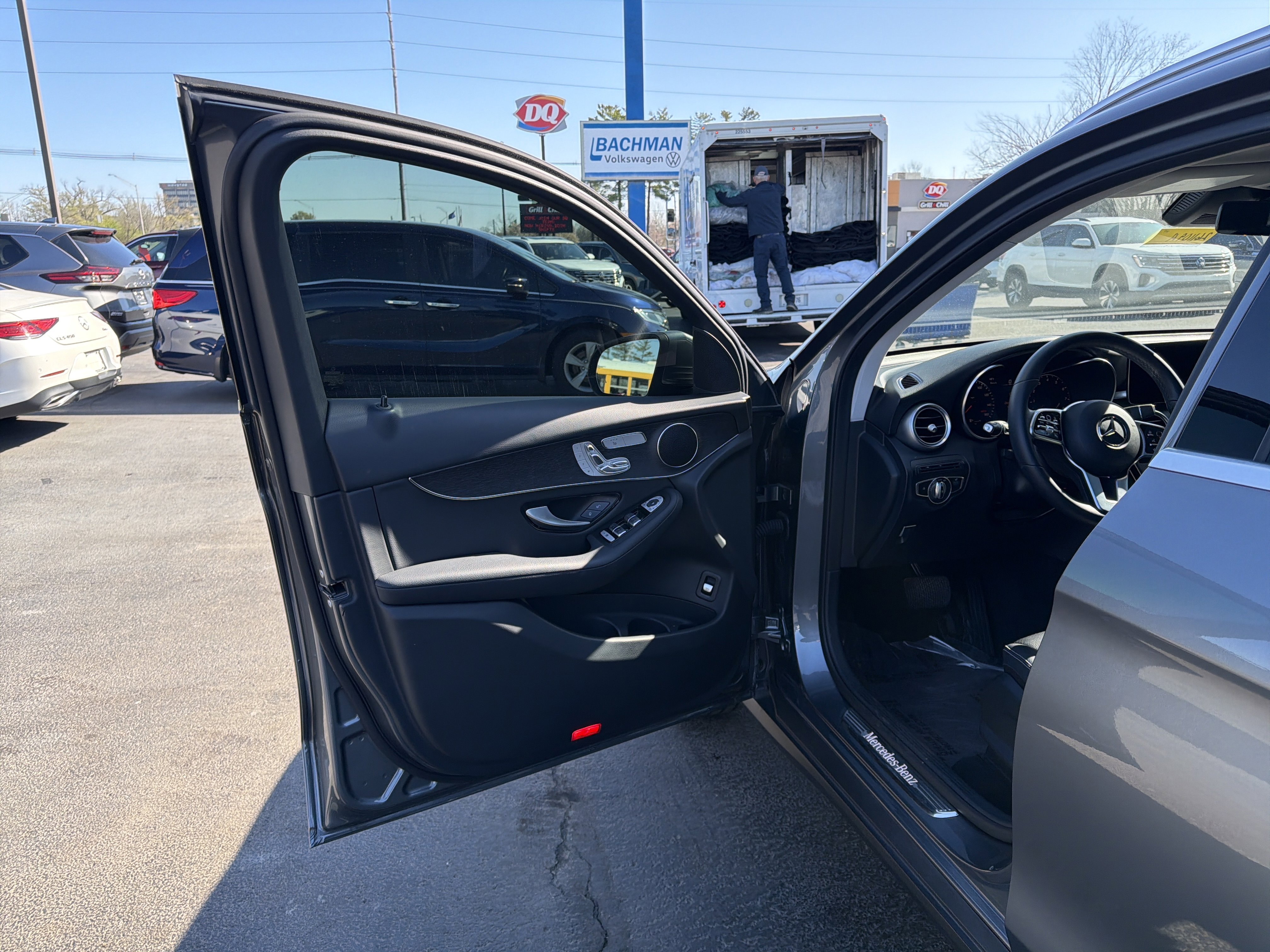 Used 2022 Selenite Grey Metallic Mercedes-Benz 300 image 10