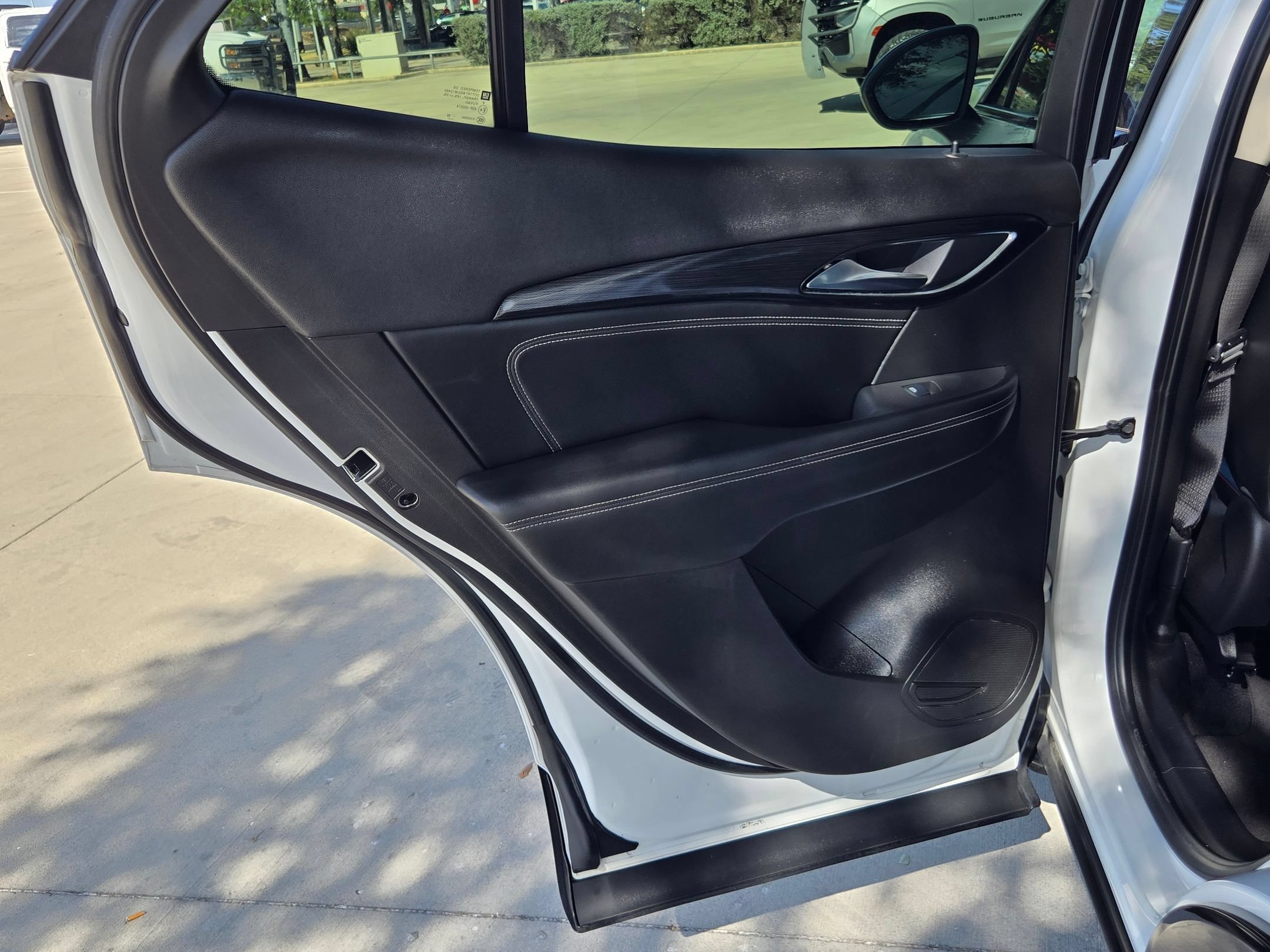 2022 Buick Envision Essence - Photo 23