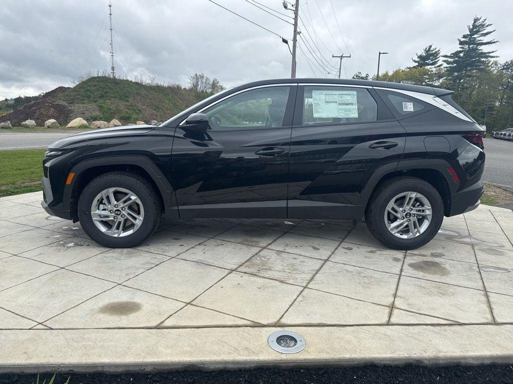 New 2026 Black Hyundai SE AWD image 3