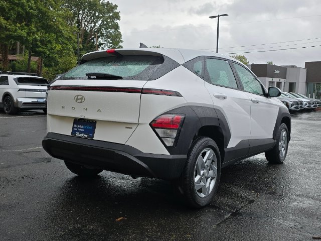 Certified Used 2025 Red Hyundai SEL image 4