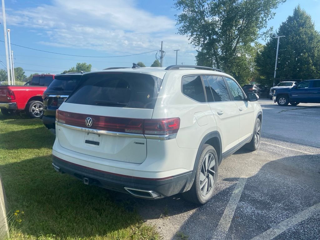 Used 2025 White Volkswagen 2.0T SE w/Technology image 5