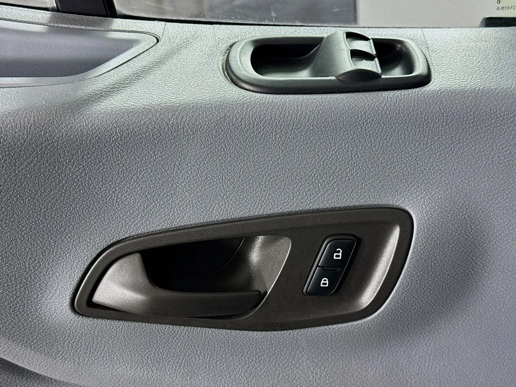Used 2018 White Ford XL image 20