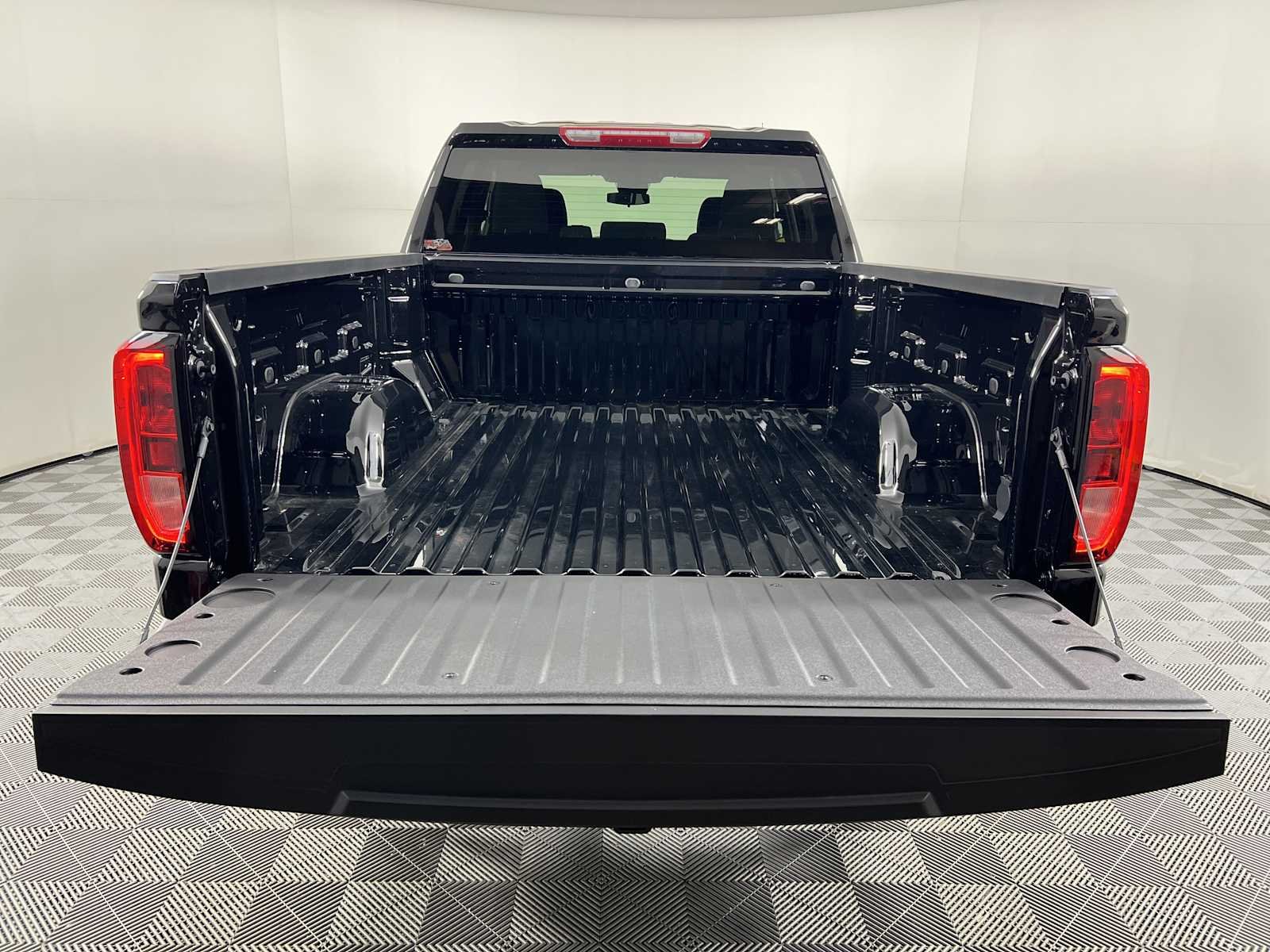 2026 GMC Sierra 1500 Pro - Photo 17