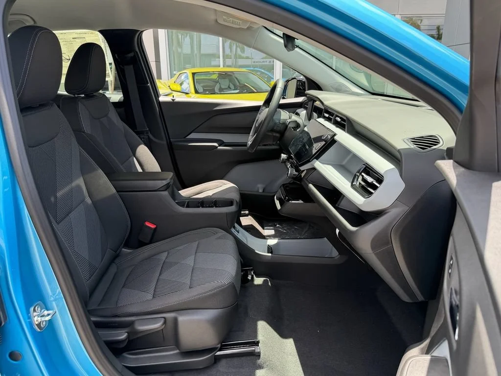 New 2027 Marina Blue Metallic Chevrolet LT image 7