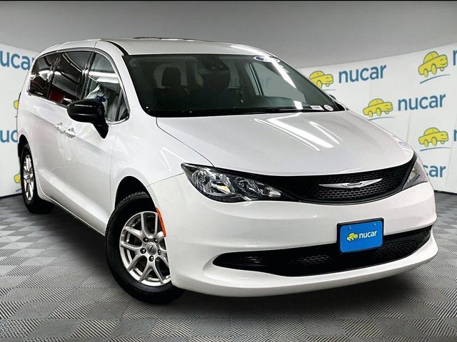 Pre-Owned 2024 Chrysler Voyager LX