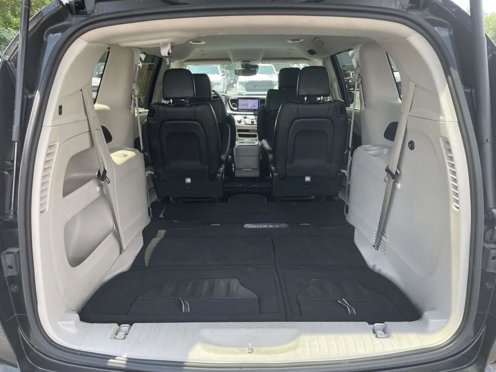Used 2023 Black Chrysler Touring L image 42