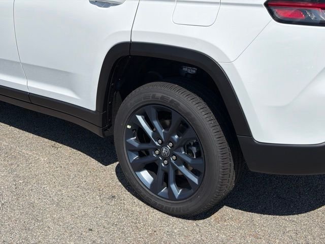 New 2026 Bright White Clear-Coat Exterior Paint Jeep  image 6