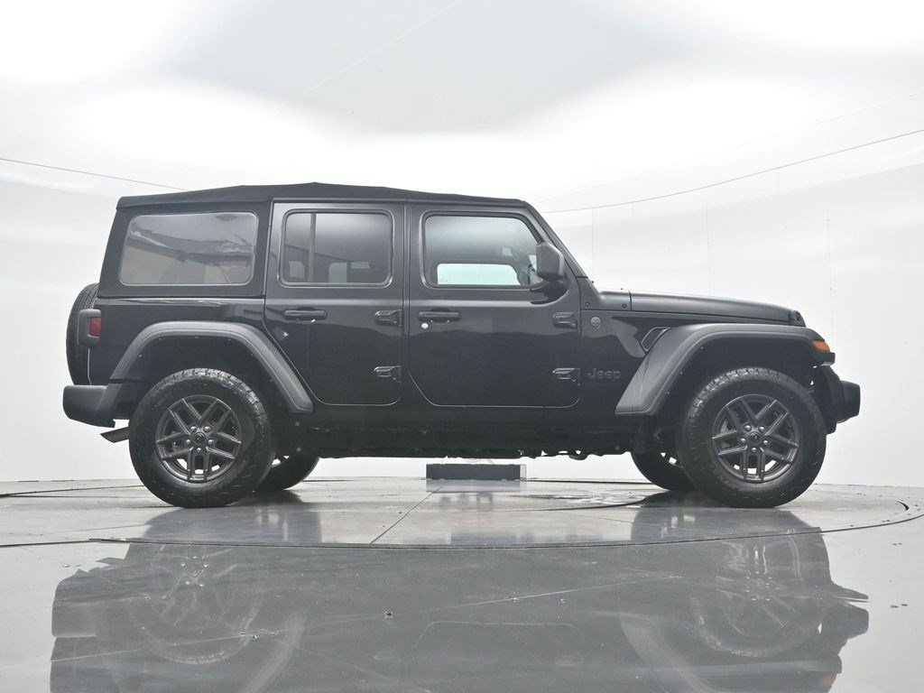 Used 2024 Black Clearcoat Jeep Sport S image 37
