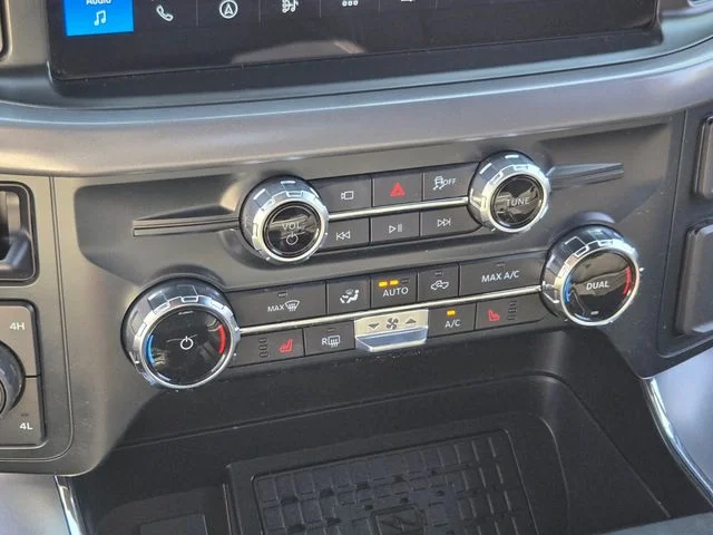 Used 2025 Black Ford XLT image 27