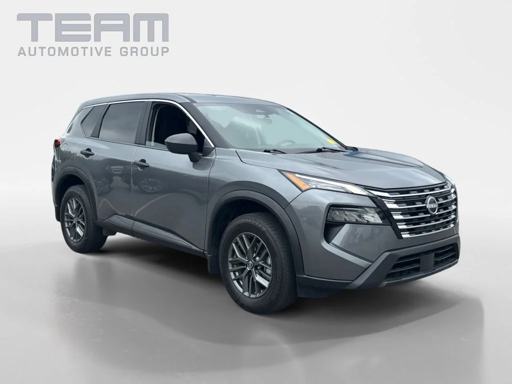Used 2025 Gray Nissan S image 1