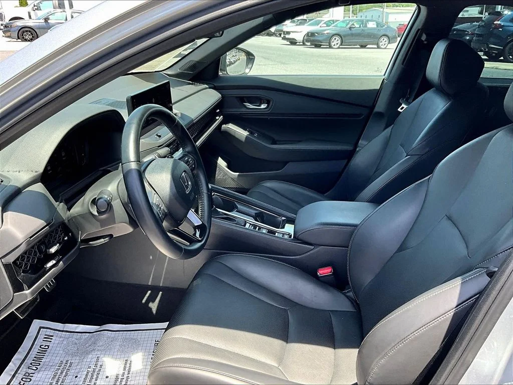 Used 2025 Solar Silver Metallic Honda Sport-L image 7