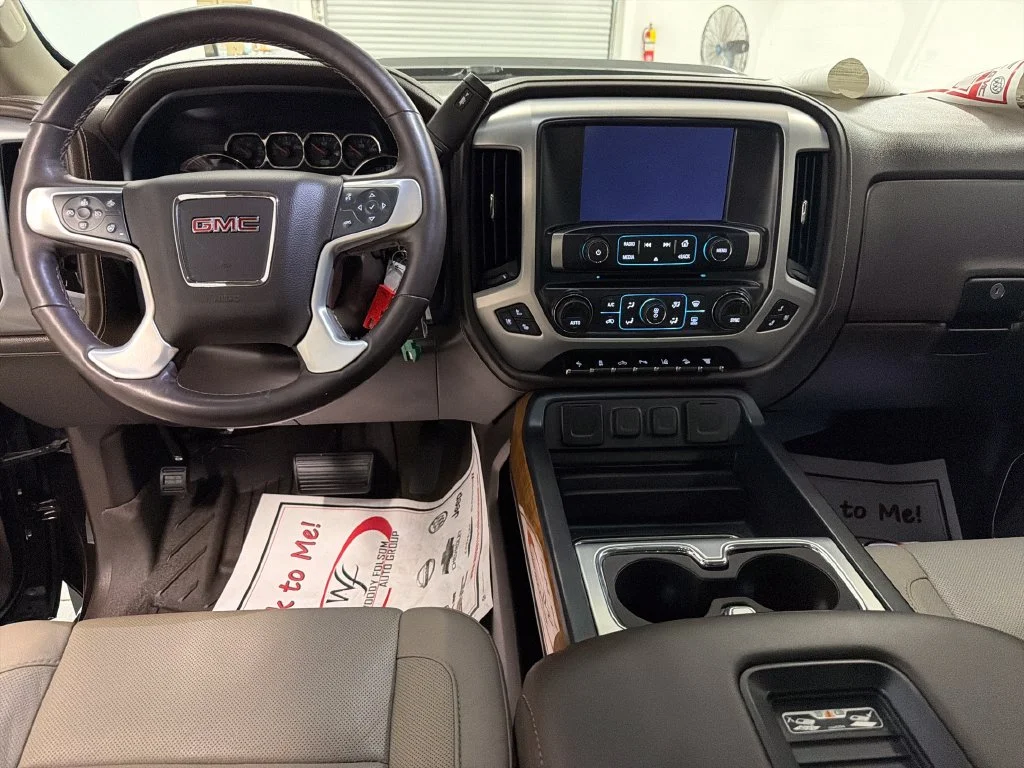 Used 2018  GMC SLT image 15