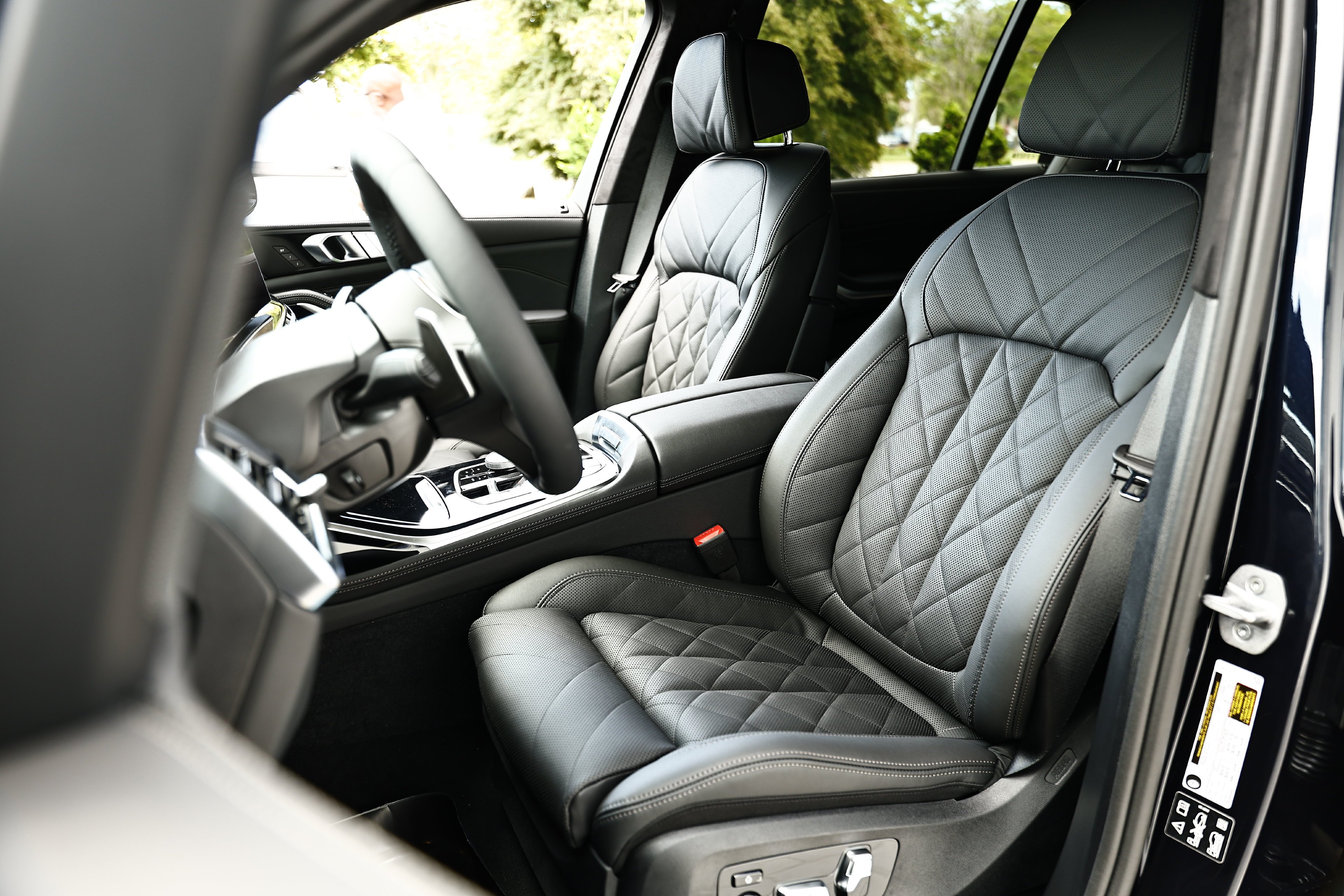 New 2027 Carbon Black Metallic BMW xDrive40i image 20