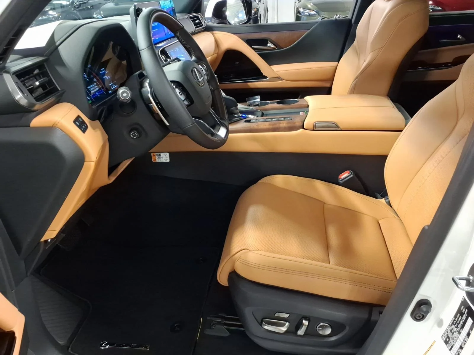 New 2026 White Lexus 700h Luxury image 5