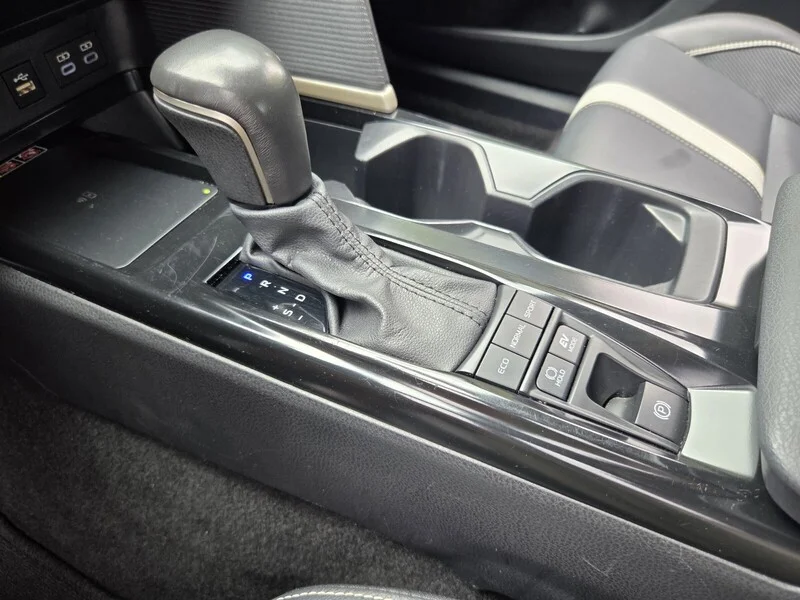 Used 2025 Underground TOYOTA SE image 28