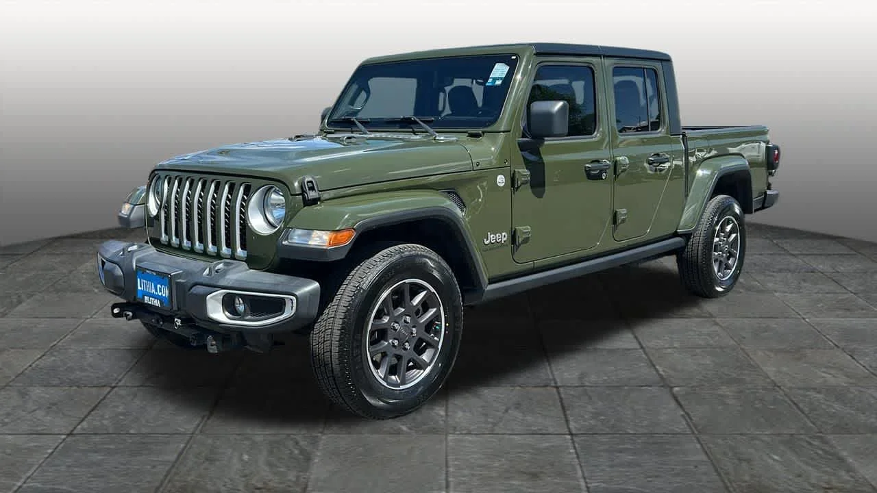 2022 Jeep Gladiator Overland's photo