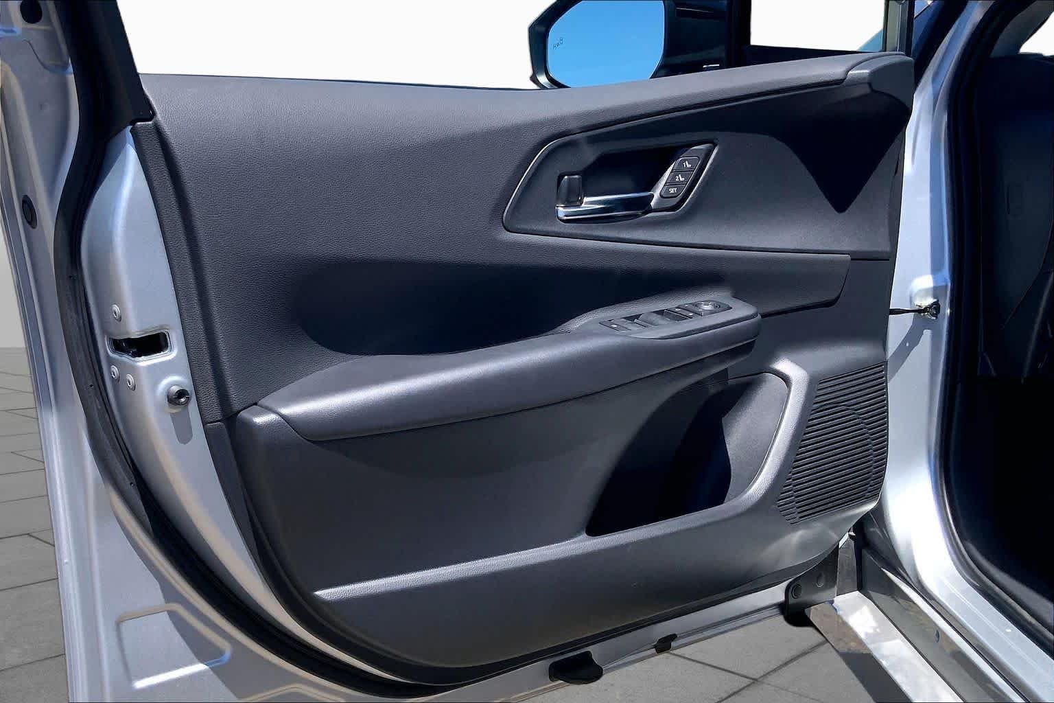 2026 Toyota Prius Plug-in Hybrid XSE Premium - Photo 10