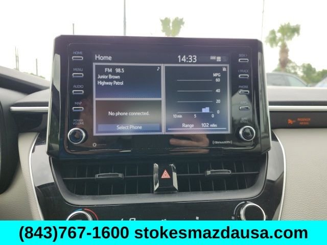 Used 2021 Silver Toyota LE image 6