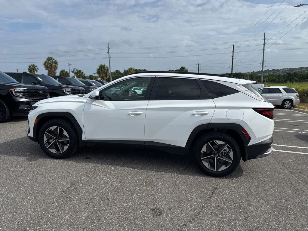 Used 2025 Serenity White Pearl Hyundai SEL image 4