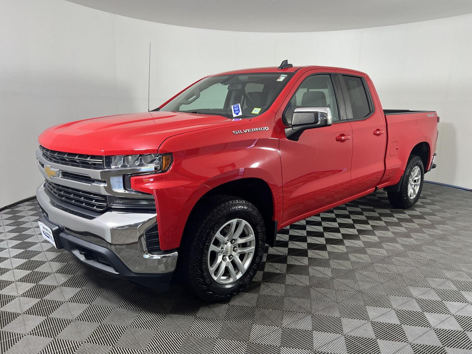 Used 2019 Red Hot Chevrolet LT image 29