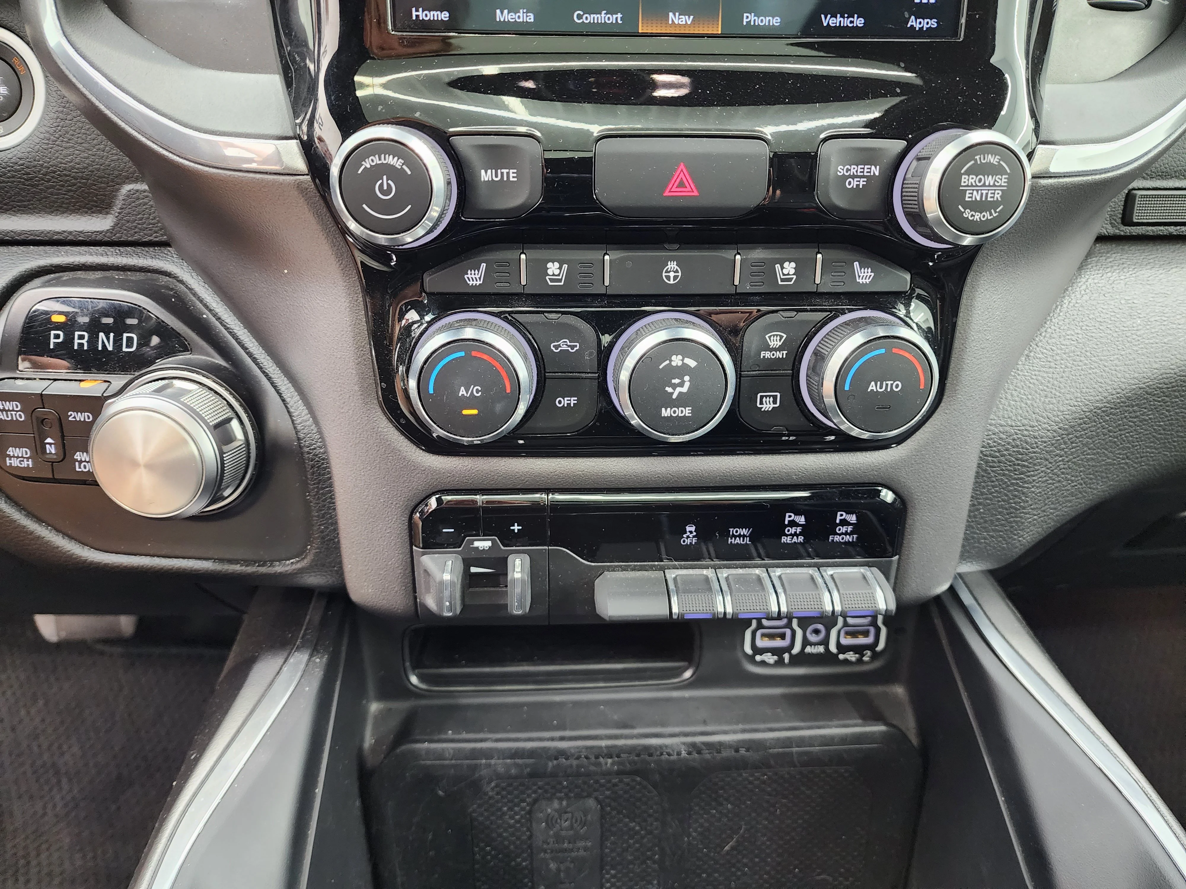 Used 2022 Granite Crystal Metallic Clearcoat Ram Laramie image 16