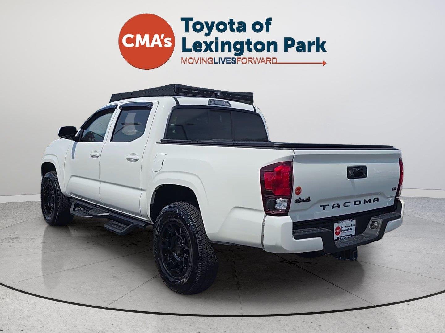 Used 2023 Ice Cap Toyota SR V6 image 3