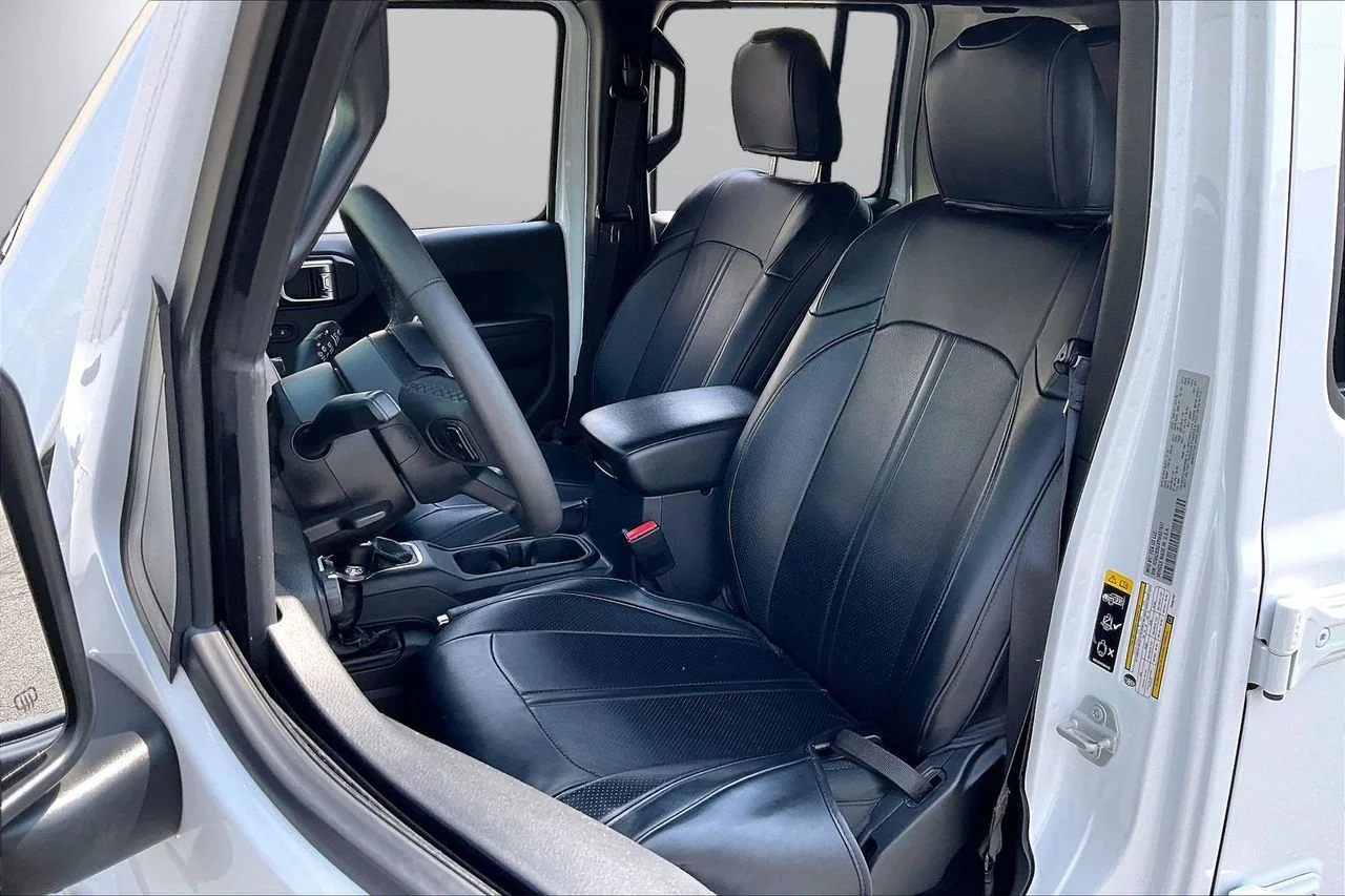 Used 2023 White Jeep Sport image 21