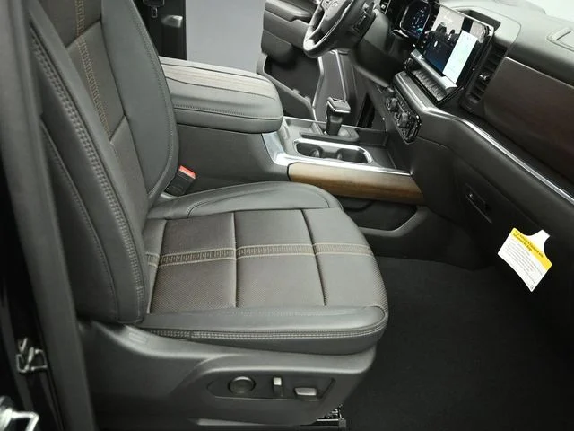 Certified Used 2026 Black Chevrolet High Country image 27