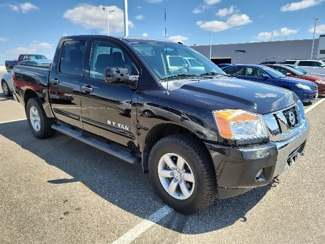2014 Nissan Titan SV