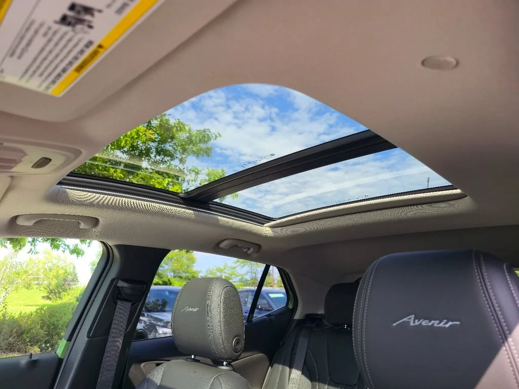 New 2026 Ocean Blue Metallic Buick Avenir image 22