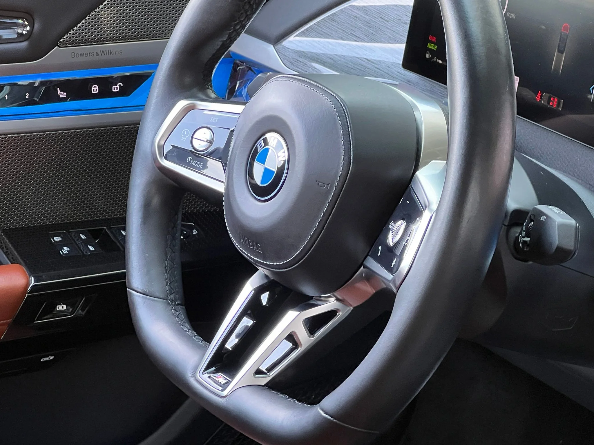 Used 2023 Black BMW 760i xDrive image 37