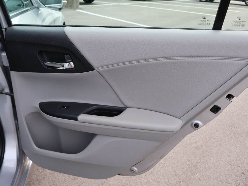 Used 2013  Honda EX-L image 14