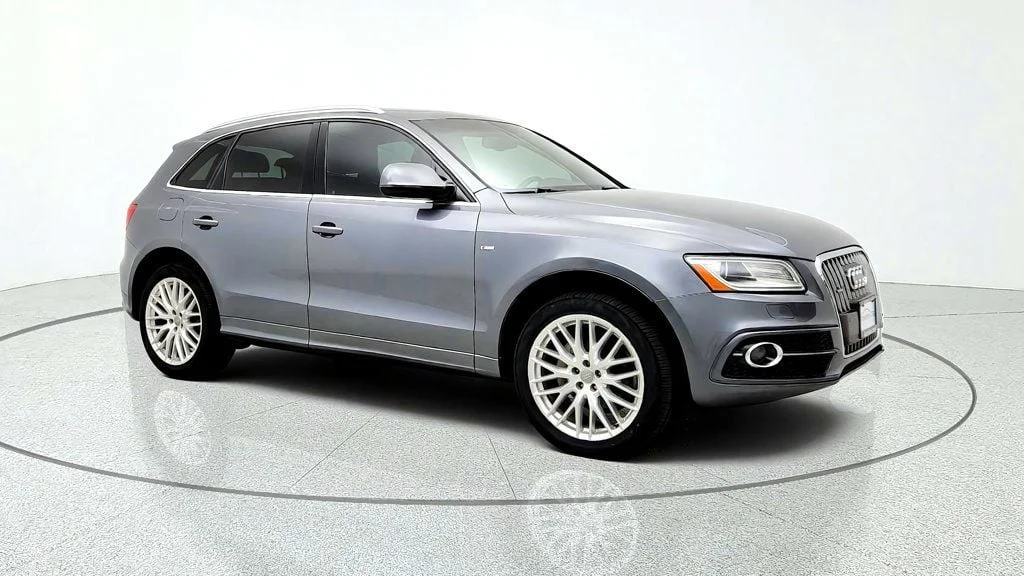 Used 2017 Monsoon Gray Metallic Audi 2.0 TFSI Premium Plus image 3