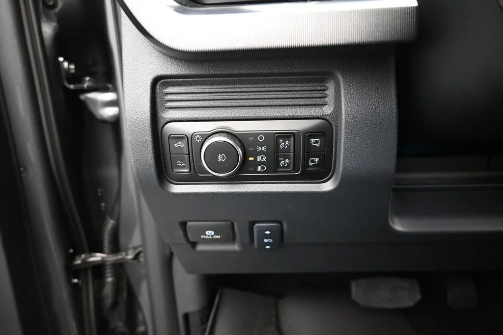 New 2026 Carbonized Gray Metallic Ford Platinum image 12