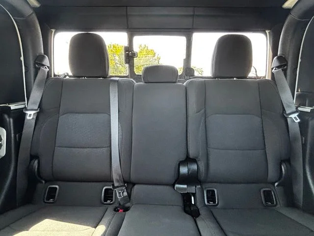 Used 2020 White Jeep Overland image 21