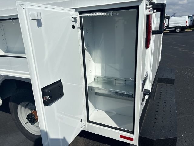New 2026 Oxford White Ford E-350 SRW image 7