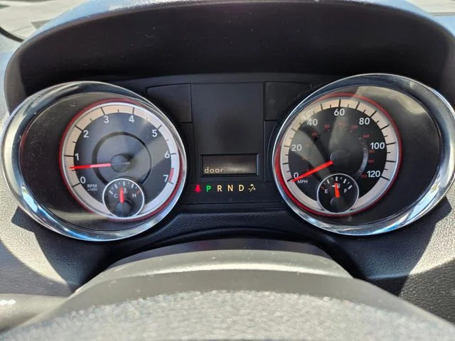 Used 2017 Gray Dodge SXT image 32