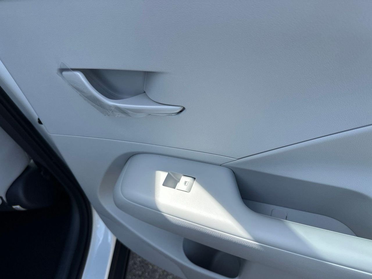 New 2027 White Hyundai SEL Sport AWD image 29