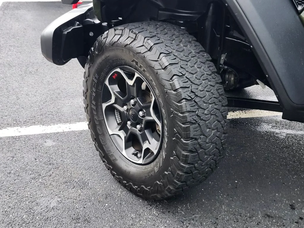Used 2023 Green Jeep Rubicon image 27