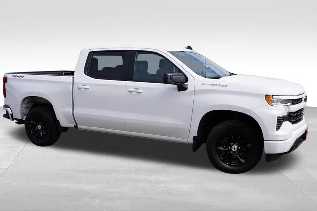 Used 2026 White Chevrolet RST image 3