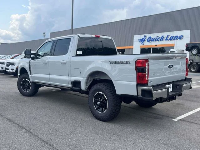 New 2026 Avalanche Ford Lariat image 5