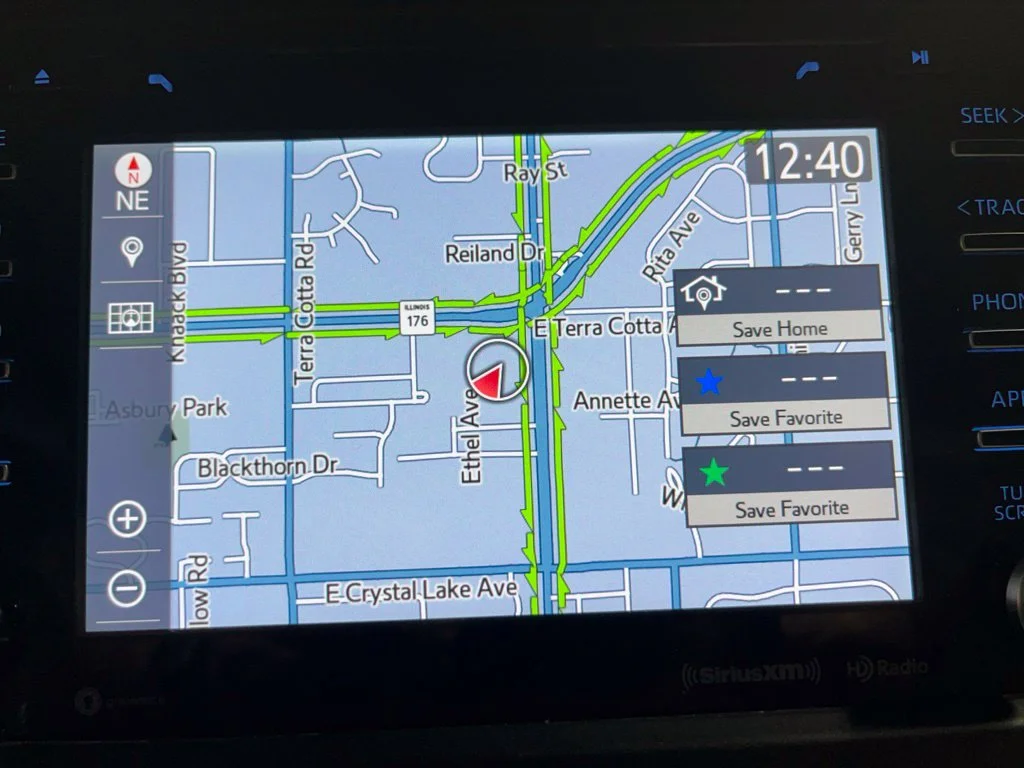Used 2018 Blizzard Pearl Toyota XLE image 19