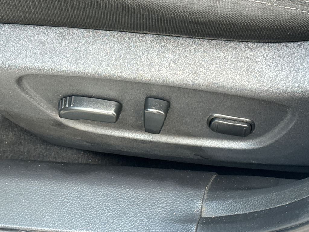 Used 2018 Silver Nissan SV image 48